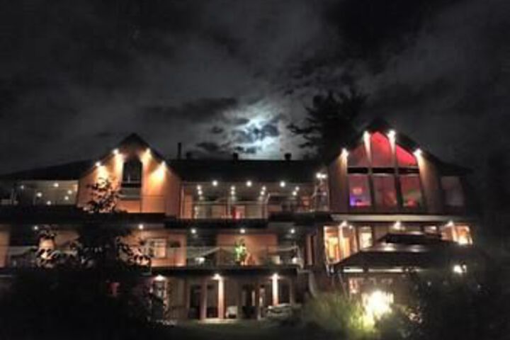 Hotel 38 of 54