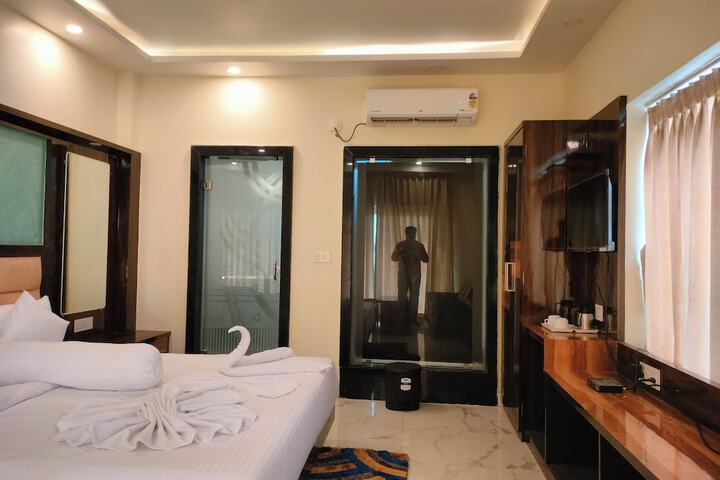 Room 3 of 7