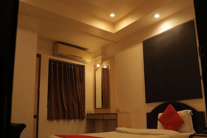 Room 5 of 44