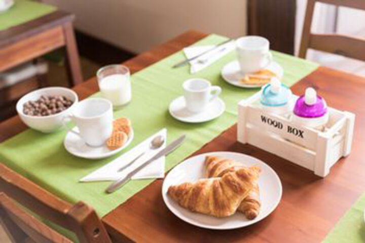 Breakfast/Coffee Service 20 of 72