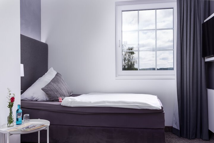 Room 3 of 15