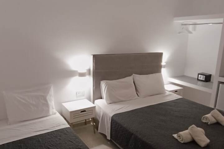 Room 14 of 33