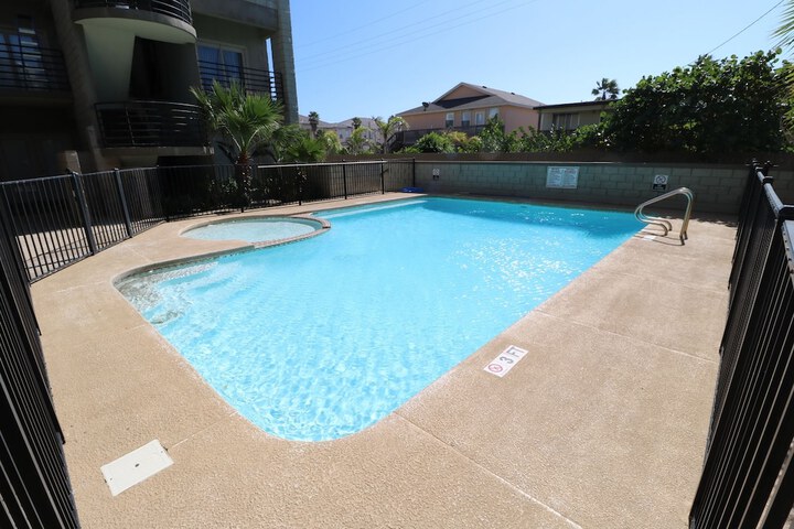 Pool 17 of 20