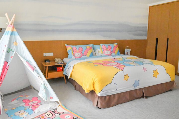 Room 19 of 125