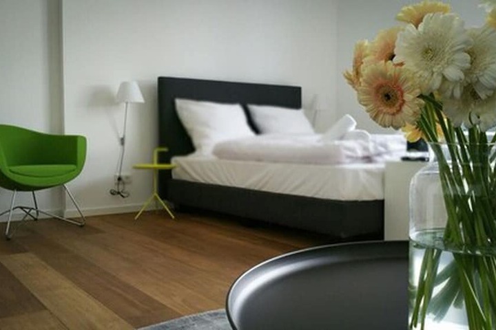 Room 6 of 48