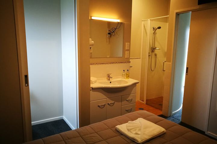 Room 12 of 63