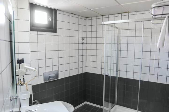Room 34 of 54