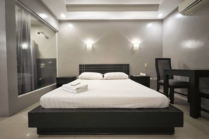 Room 13 of 29