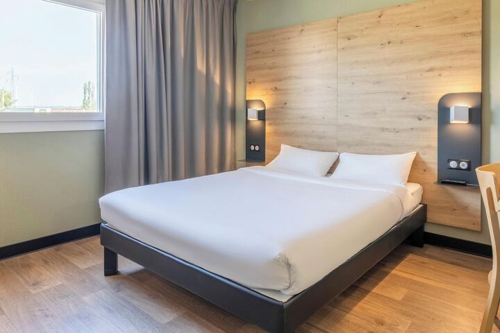 B & B HOTEL Saint-Martin-de-Crau Alpilles Camargue