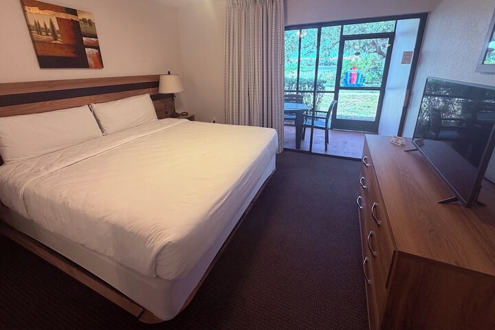 Room 11 of 26
