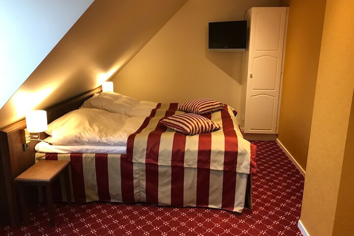 Room 16 of 88
