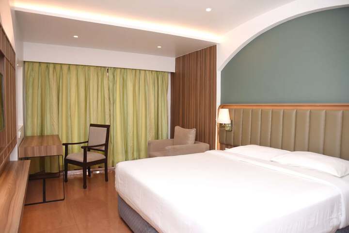 Room 47 of 143