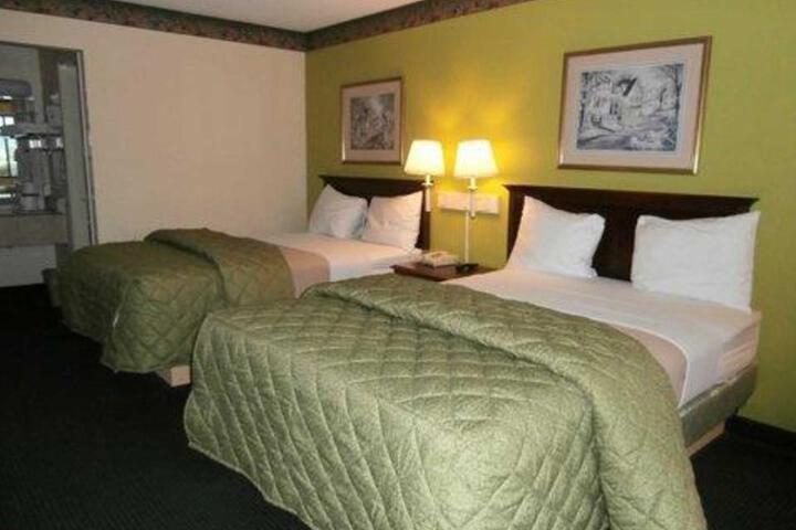 Room 4 of 13