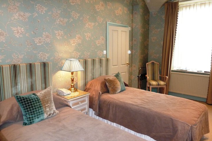 Room 3 of 36