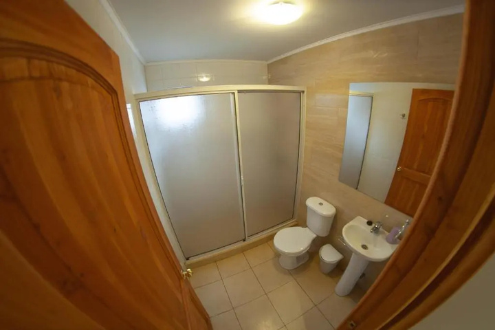 Room 7 of 12