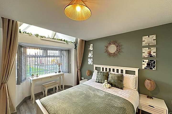 Image of Lilypad Suite - Near NEC Centre BHX airport, HS2 & Resort World