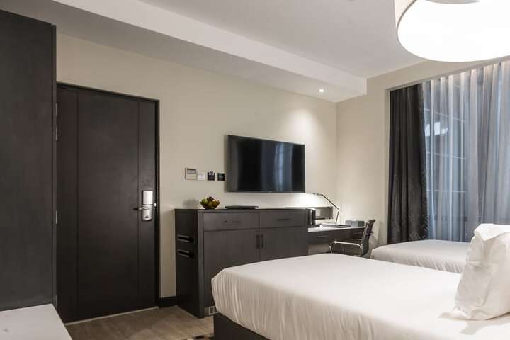 Room 3 of 86