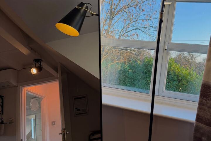 Room 6 of 43