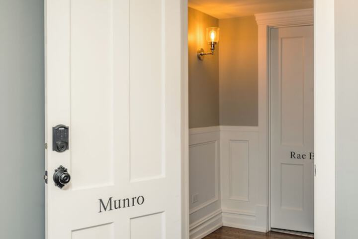 Room 43 of 83