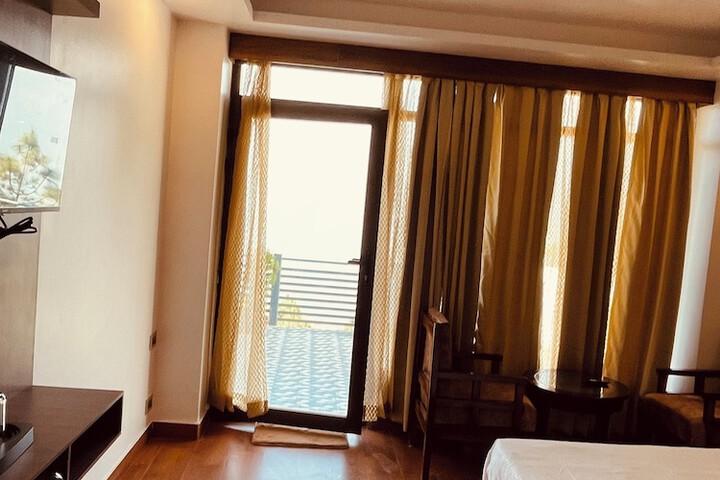 Room 25 of 53