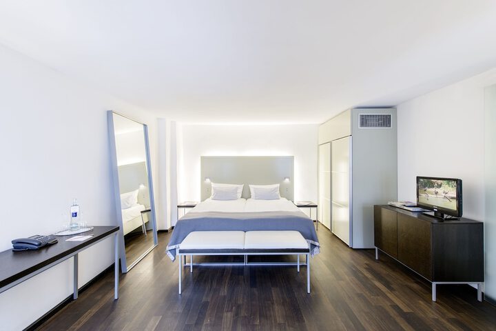Room 21 of 90