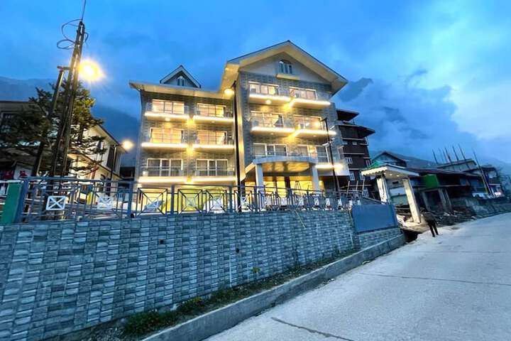 Jewel Kongchen Retreat & Spa