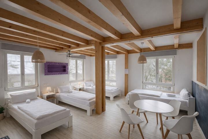 Room 3 of 8