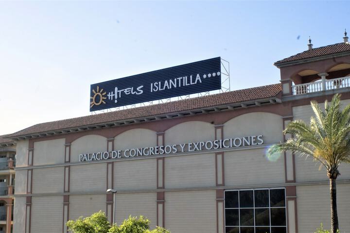 Business Center 63 of 71