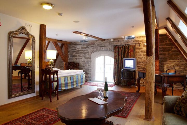Room 15 of 91
