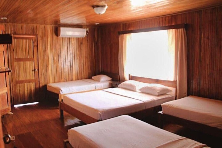 Room 10 of 24