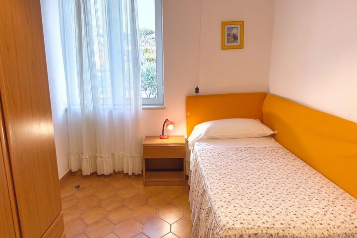 Room 20 of 65