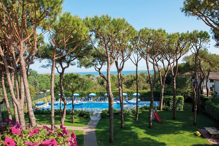 Pool Hotel