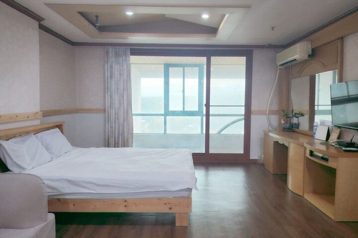 Room 13 of 45