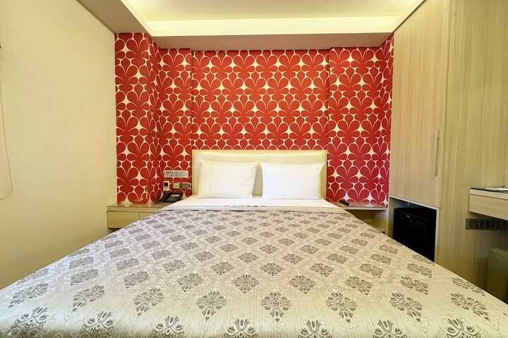 Room 44 of 160