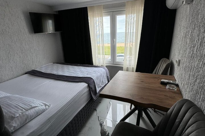 Room 4 of 23