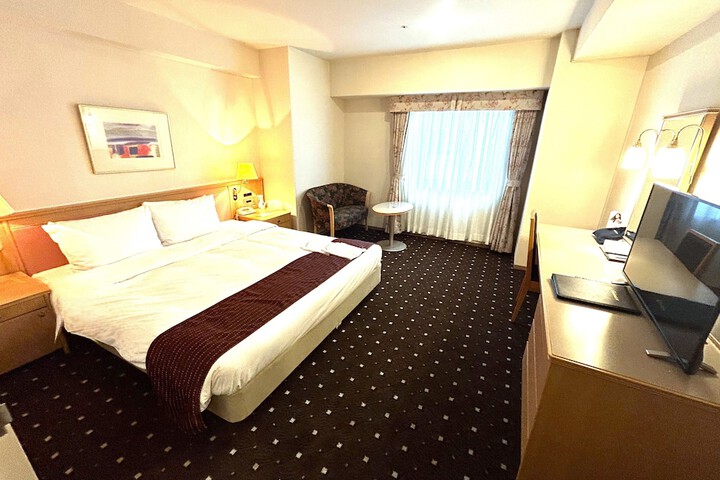Room 12 of 21
