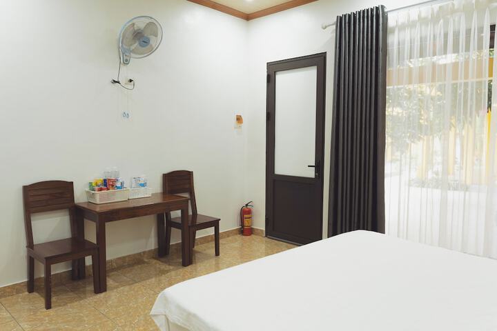 Room 12 of 91
