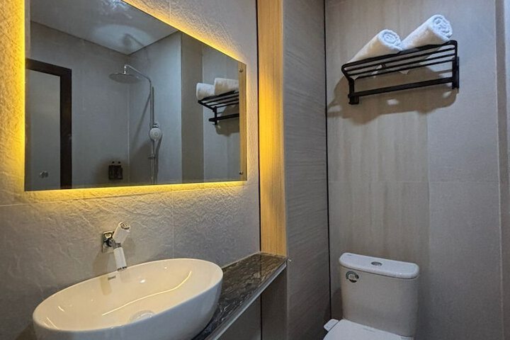 Room 8 of 14