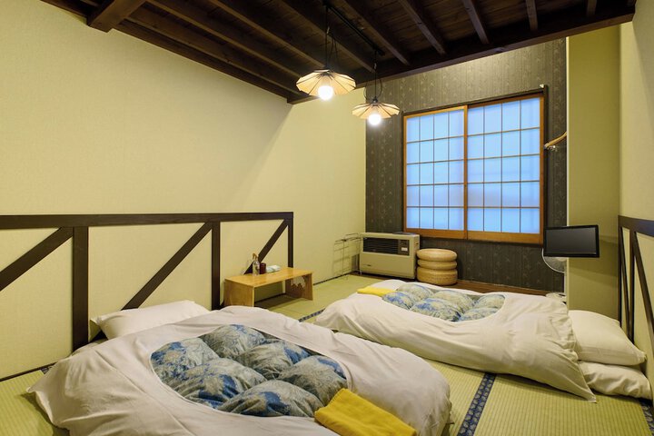 Room 26 of 93