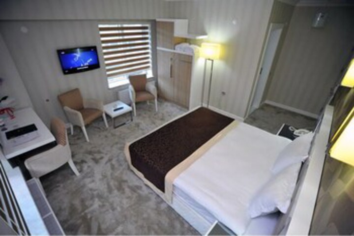 Room 18 of 24