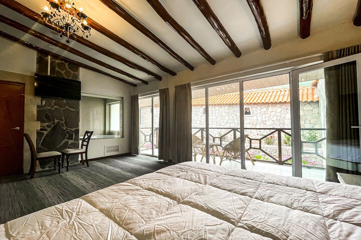 Room 14 of 65