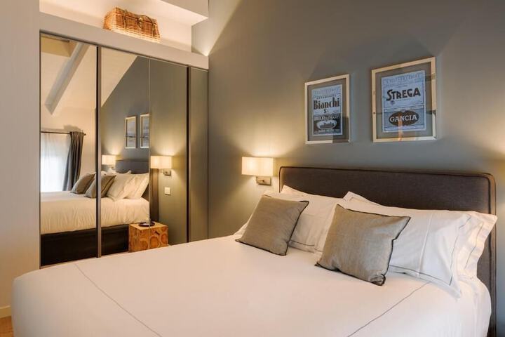 Room 5 of 28