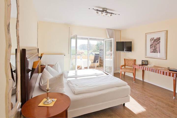 Room 4 of 26