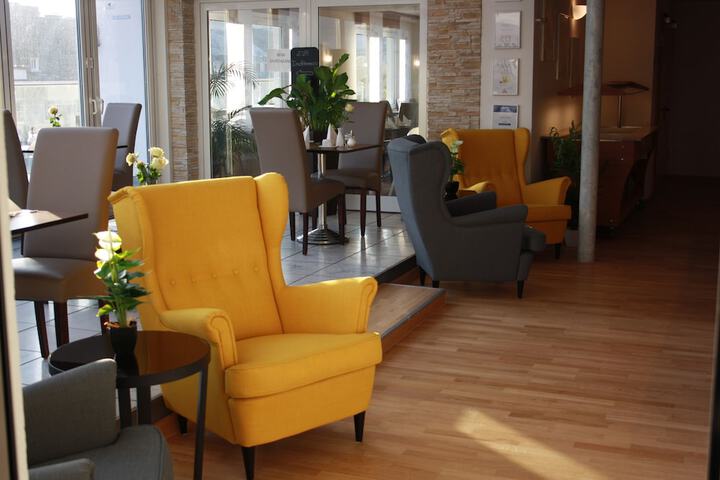 Entrance & Lobby