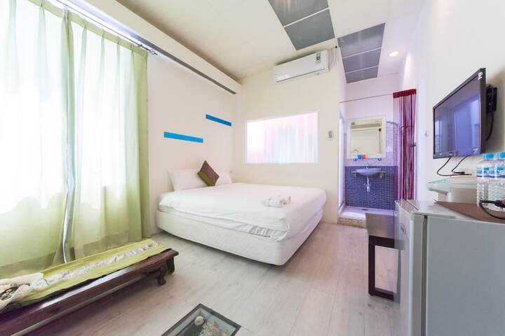 Room 19 of 34