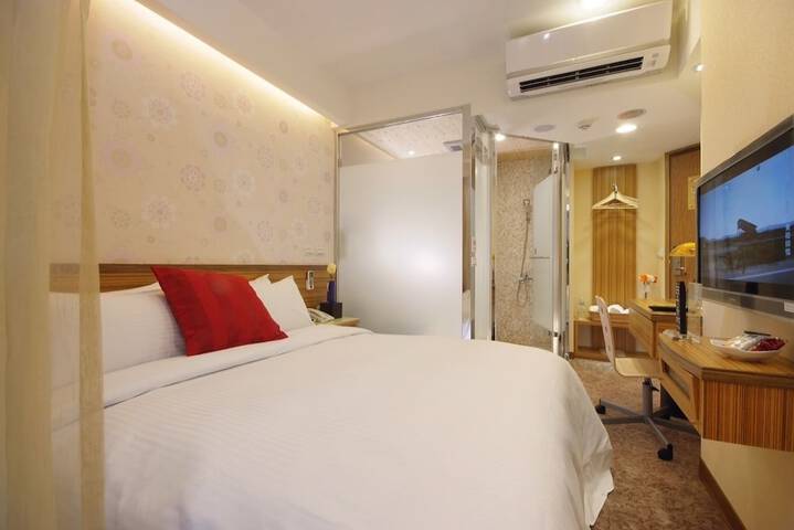 Room 7 of 35