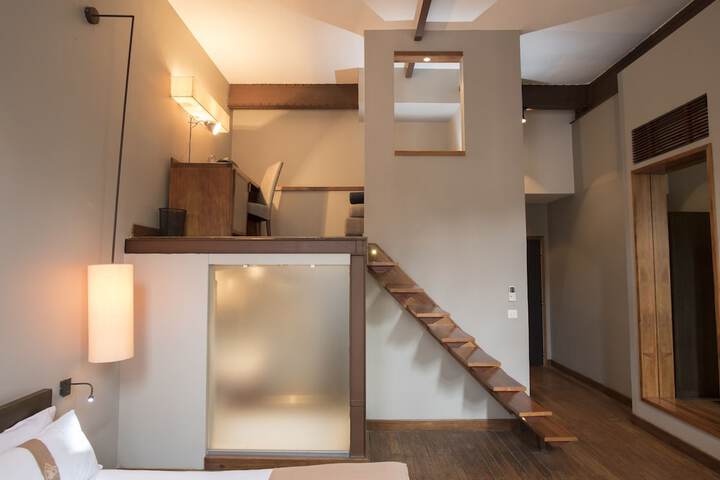 Room 15 of 61
