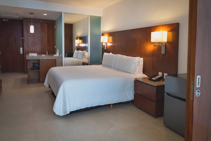 Room 16 of 114