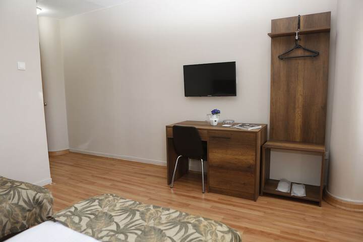 Room 12 of 46