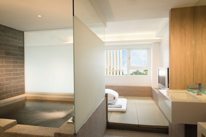 Room 14 of 40